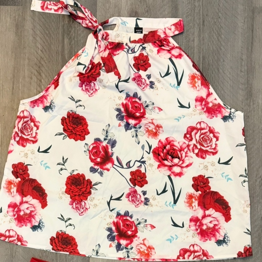 Floral Halter Top and Red Shorts Set - Picture 5 of 7